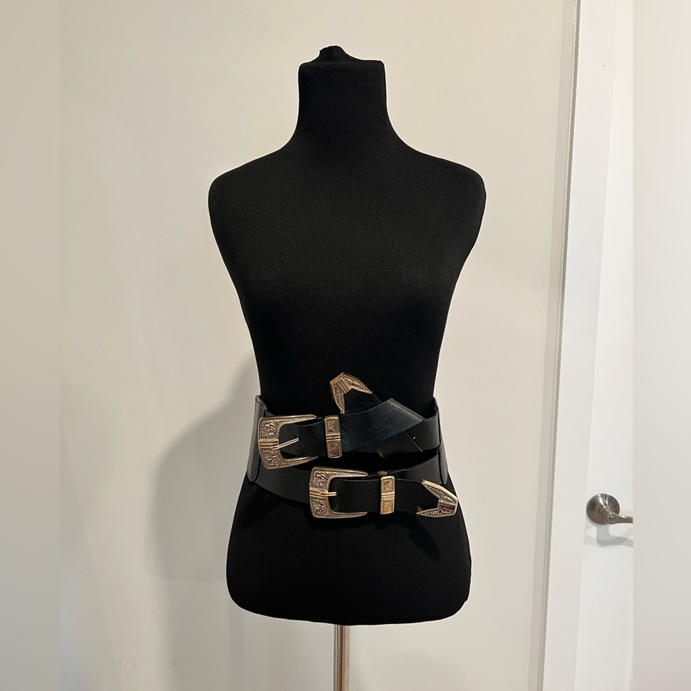 Wrap around belt, snaps in the back